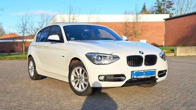 Weiß Gebraucht 2012 BMW 118 Sport Line Kleinwagen | 9.800 € (Fairer Preis) - Bild 1/4
