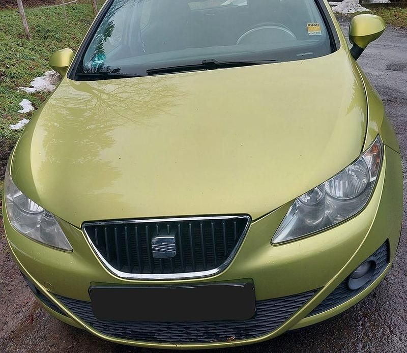 Grün Gebraucht 2009 Seat Ibiza Sport Limousine | 2.800 € (Fairer Preis) - Bild 1/4