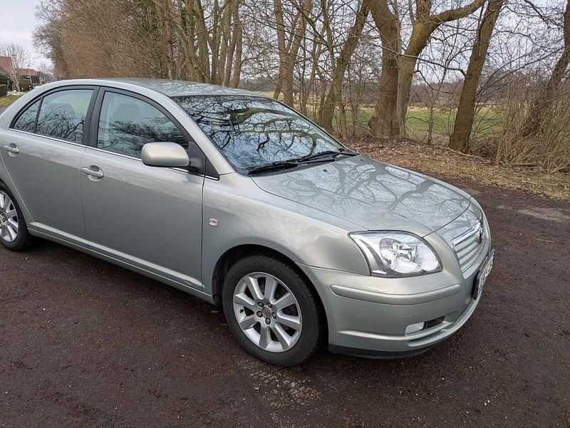 Gebraucht Toyota Avensis 129 PS (94 kW) 2004 Limousine