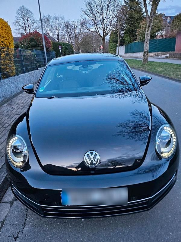 Gebraucht VW Beetle Design 105 PS (77 kW) 2012 Schwarz Kleinwagen