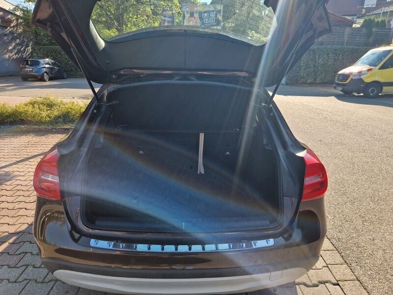 Gebraucht Mercedes GLA220 170 PS (125 kW) 2014 Beige SUV