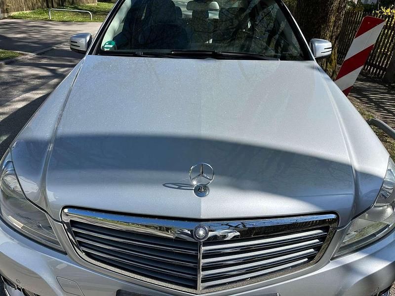 Gebraucht Mercedes C200 Elegance 184 PS (135 kW) 2011 Silber Limousine