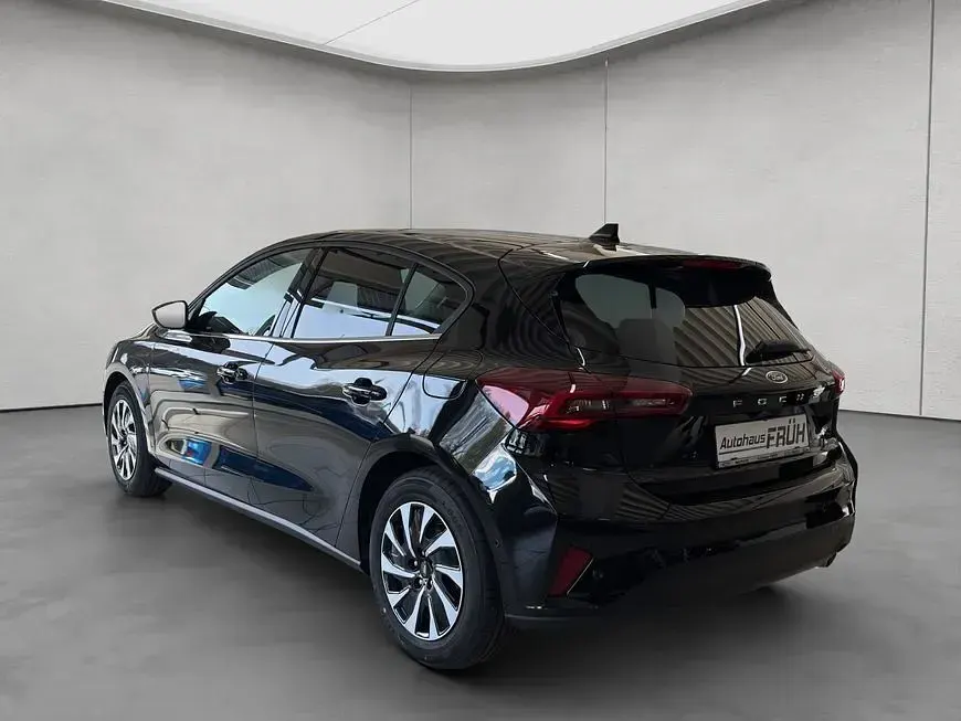 Neu Ford Focus Titanium 155 PS (114 kW) 2026 Schwarz Limousine