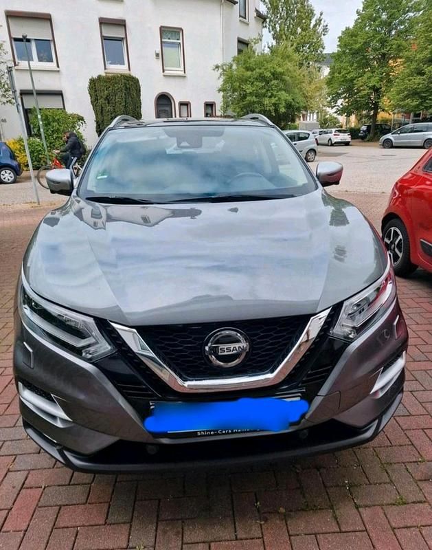 Grau Gebraucht 2019 Nissan Qashqai SUV | 15.900 € (Fairer Preis) - Bild 1/4