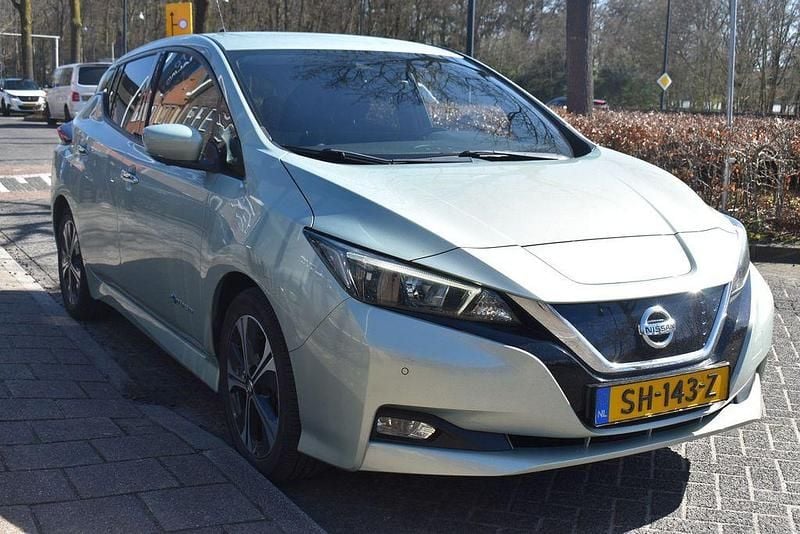 Gebraucht Nissan Leaf 110 kW (150 PS) 2018 Grau Kleinwagen