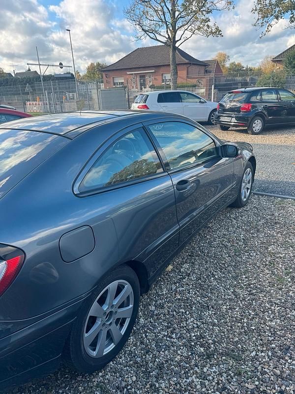 Gebraucht Mercedes C200 2006 Grau Coupé