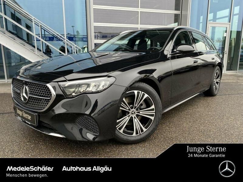 Lack obsidianschwarz (metallic) Gebraucht 2024 Mercedes E200 Avantgarde Kombi | 40.489 € (Superpreis) - Bild 1/4