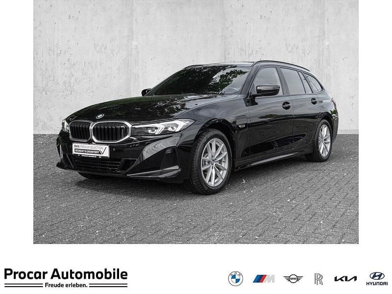 Schwarz uni Gebraucht 2022 BMW 320 Sport Line Kombi | 27.700 € (Fairer Preis) - Bild 1/4