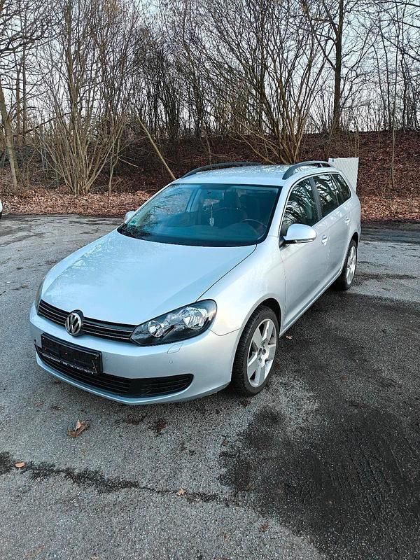 Gebraucht VW Golf VI 110 PS (80 kW) 2010 Silber Kleinwagen
