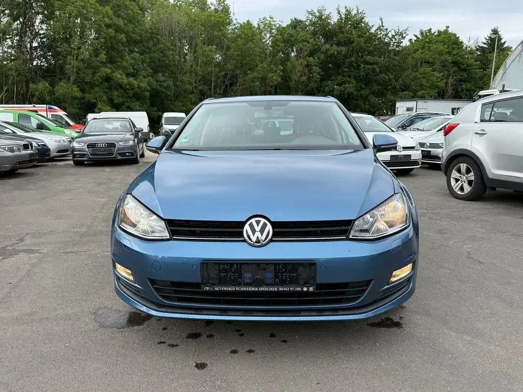 Gebraucht VW Golf VII Highline 122 PS (89 kW) 2013 Blau Limousine