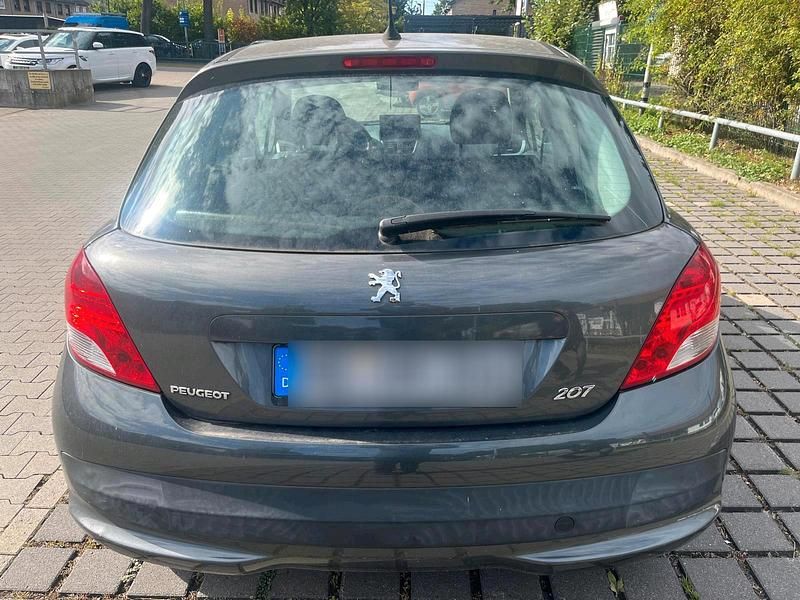Gebraucht Peugeot 207 72 PS (52 kW) 2010 Grau Kleinwagen
