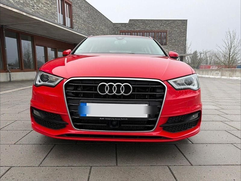 Gebraucht Audi A3 S-Line 179 PS (131 kW) 2013 Rot Limousine