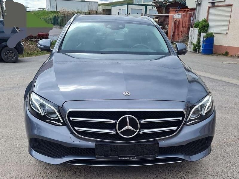 Gebraucht Mercedes E300 Exclusive 306 PS (225 kW) 2019 Grau Kombi