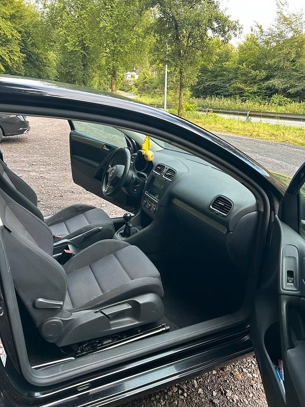 Gebraucht VW Golf VI 80 PS (58 kW) 2009 Schwarz Kleinwagen