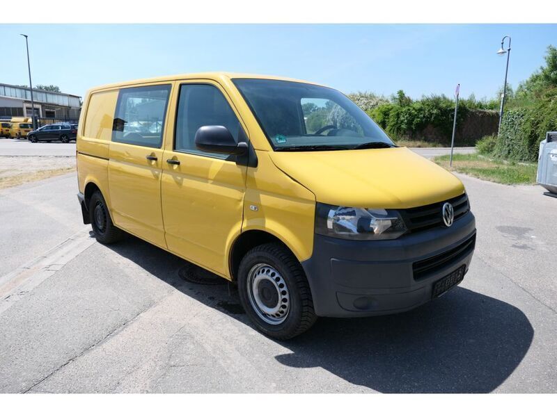 Gebraucht VW T5 84 PS (61 kW) 2011 Ginstergelb r1032 Van
