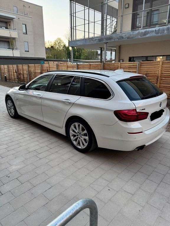 Używany BMW 520 Performance 190 KM (139 kW) 2015 Biały Kombi