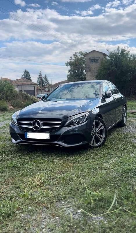 Grau Gebraucht 2016 Mercedes C220 Limousine | 19.200 € (Fairer Preis) - Bild 1/4