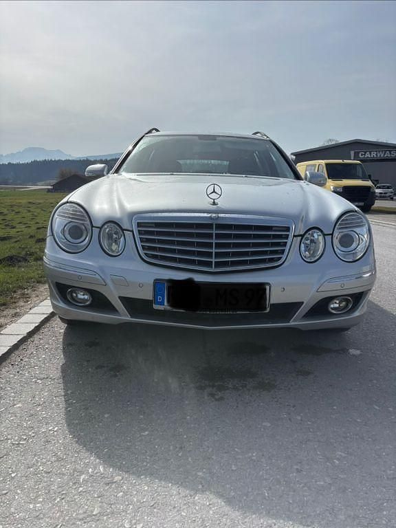 Gebraucht Mercedes E200 Elegance 184 PS (135 kW) 2006 Silber Limousine