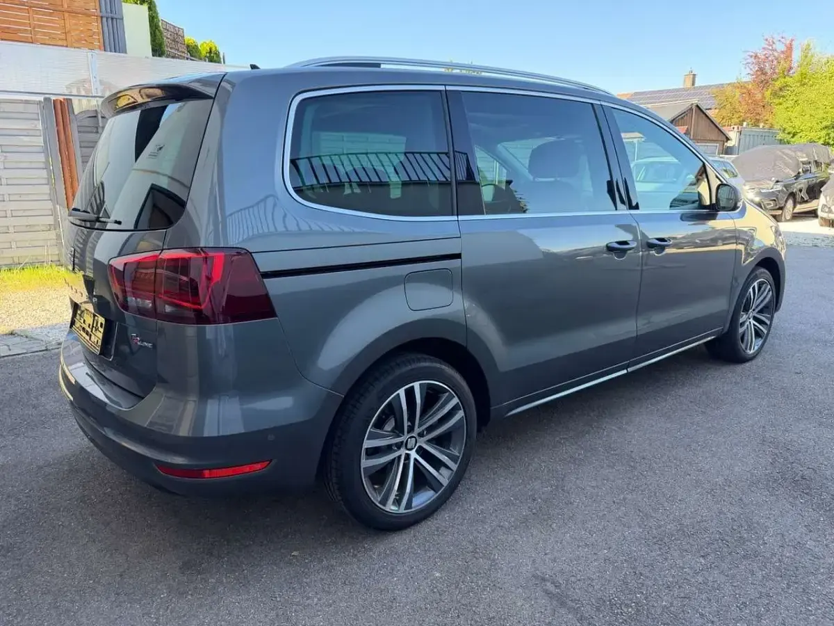 Gebraucht Seat Alhambra FR-Line 150 PS (110 kW) 2022 Indian gray metallic Van / Kleinbus