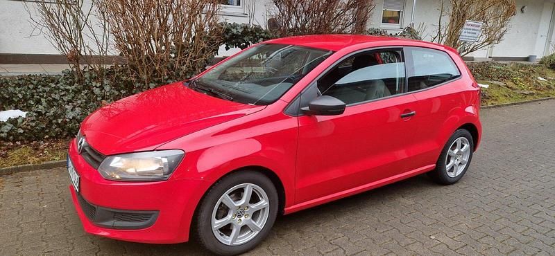 Second-hand VW Polo 60 CP (44 kW) 2014 Roșu Hatchback