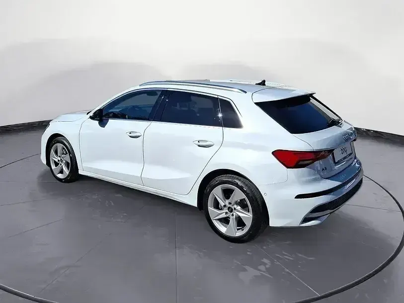 Używany Audi A3 Advanced 150 KM (110 kW) 2025 Biały Sedan/Limuzyna