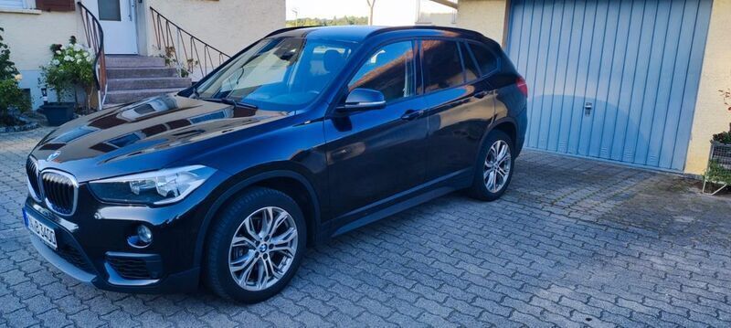 Schwarz Gebraucht 2016 BMW X1 Advantage SUV | 15.300 € (Fairer Preis) - Bild 1/4