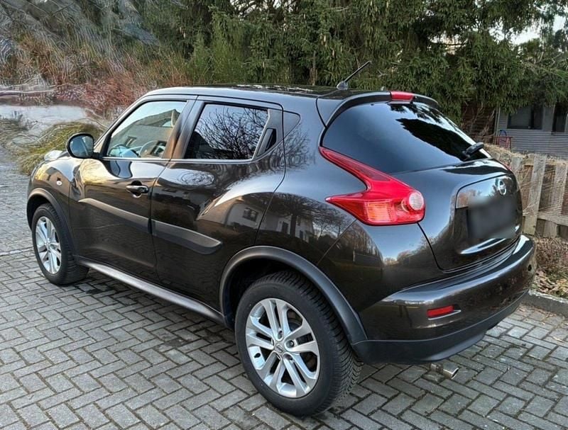 Gebraucht Nissan Juke Acenta 117 PS (86 kW) 2011 Braun SUV