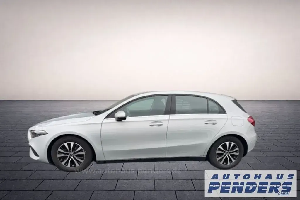 Gebraucht Mercedes A200 Progressive 177 PS (130 kW) 2023 Silber Limousine