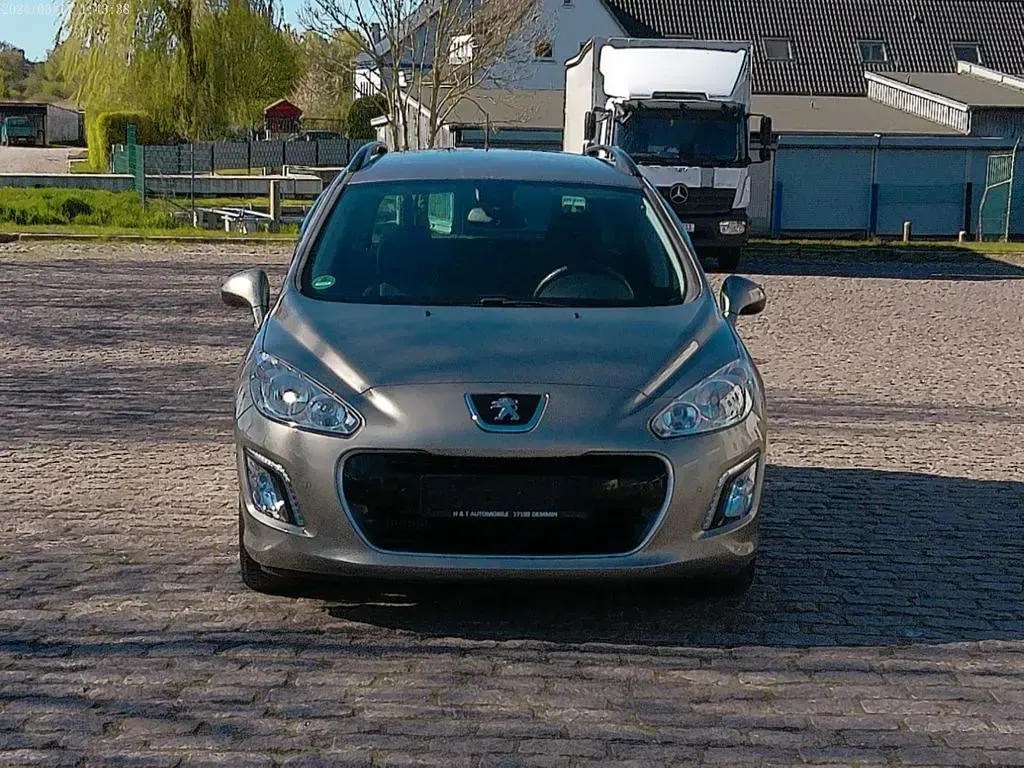 Gebraucht Peugeot 308 SW Active 111 PS (81 kW) 2012 Grau Kombi