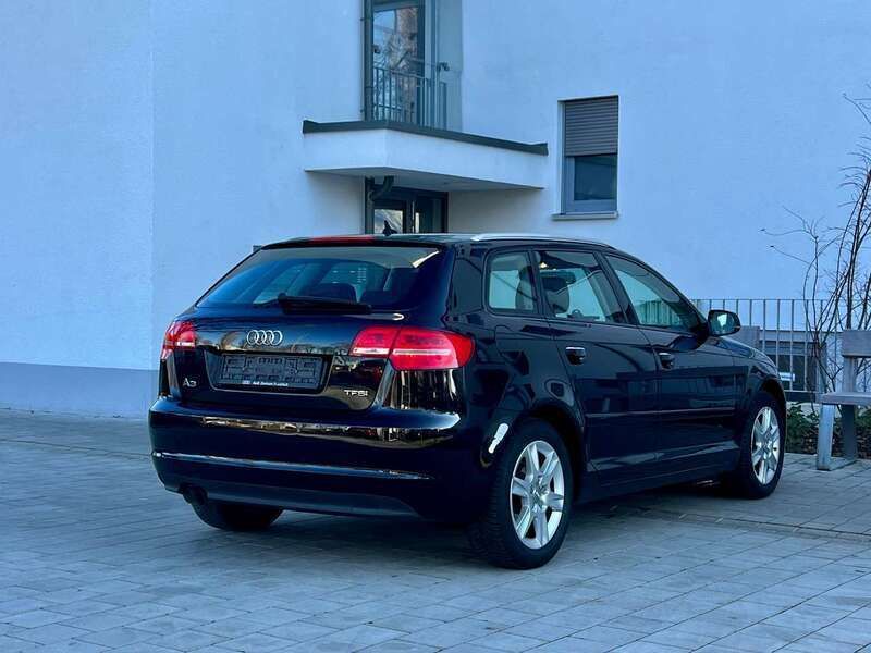 Schwarz Gebraucht 2012 Audi A3 Sportback Ambiente Kombi | 7.500 € (Fairer Preis) - Bild 1/4