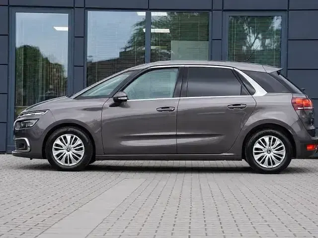 Gebraucht Citroën C4 SpaceTourer SELECTION 131 PS (96 kW) 2017 Lackierung moka/typ aussenverk Van / Kleinbus