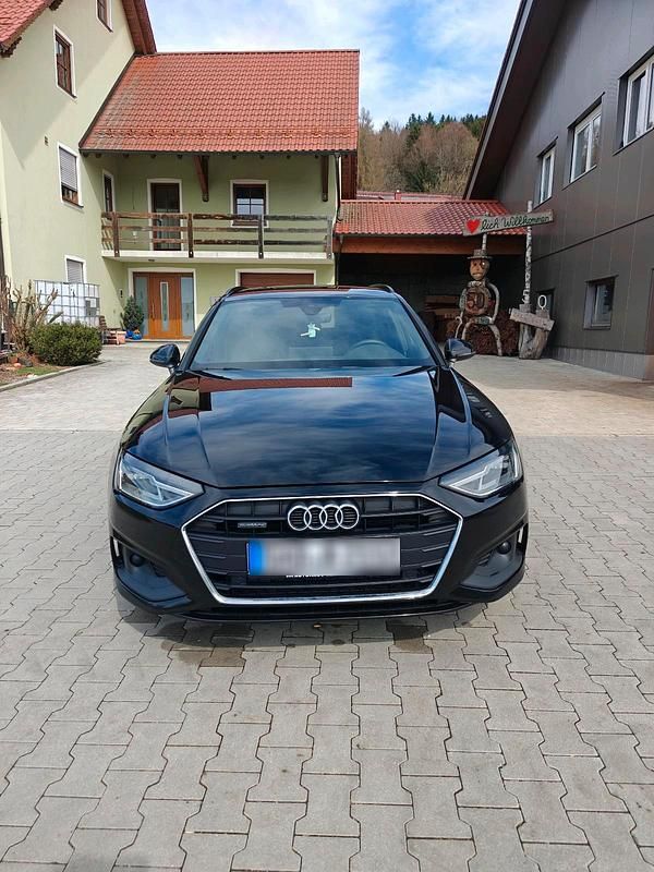 Gebraucht Audi A4 204 PS (150 kW) 2022 Schwarz Kombi