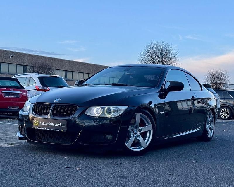 Gebraucht BMW 325 M Sport 218 PS (160 kW) 2011 Schwarz Coupé