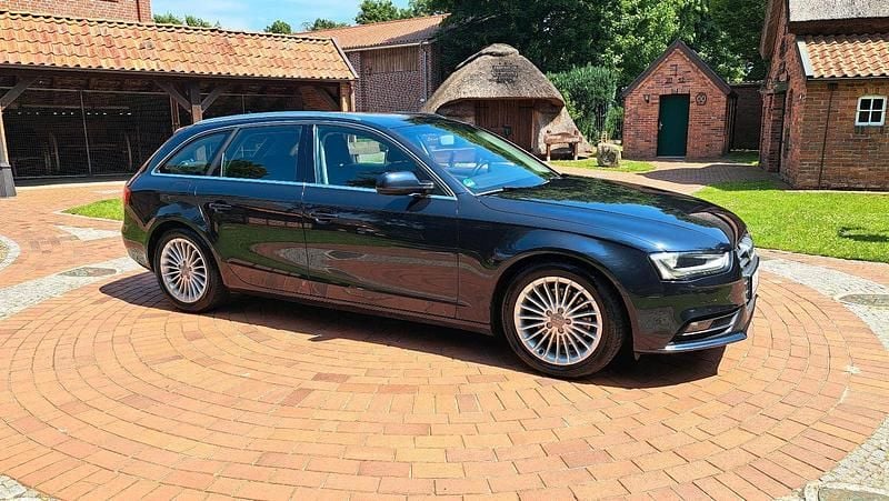 Gebraucht Audi A4 150 PS (110 kW) 2015 Grau Kombi