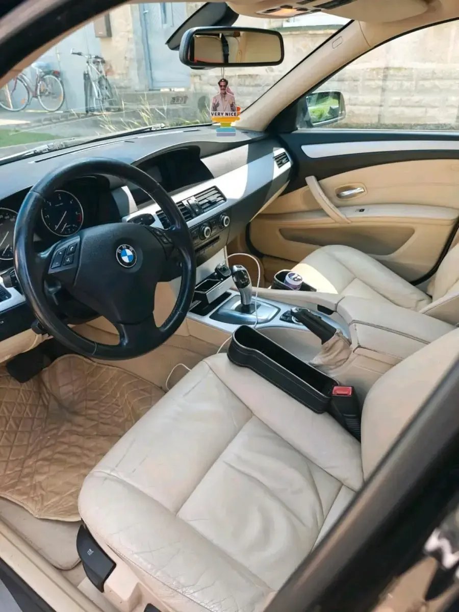 Gebraucht BMW 525 197 PS (144 kW) 2009 Schwarz Limousine
