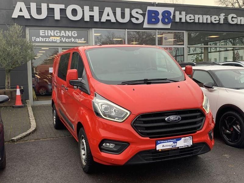 Rot Gebraucht 2020 Ford Transit Custom Trend Van / Kleinbus | 16.340 € (Guter Preis) - Bild 1/4