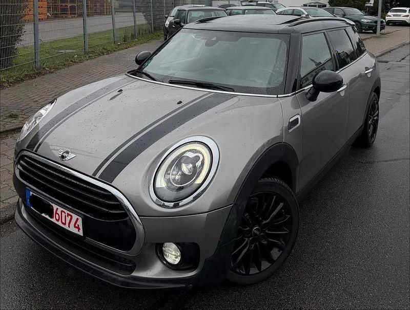 Melting silver metallic Gebraucht 2017 Mini Cooper Clubman Kombi | 13.890 € (Fairer Preis) - Bild 1/4