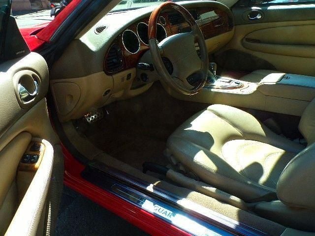 Gebraucht Jaguar XKR Supercharged 396 PS (291 kW) 2004 Rot Cabrio