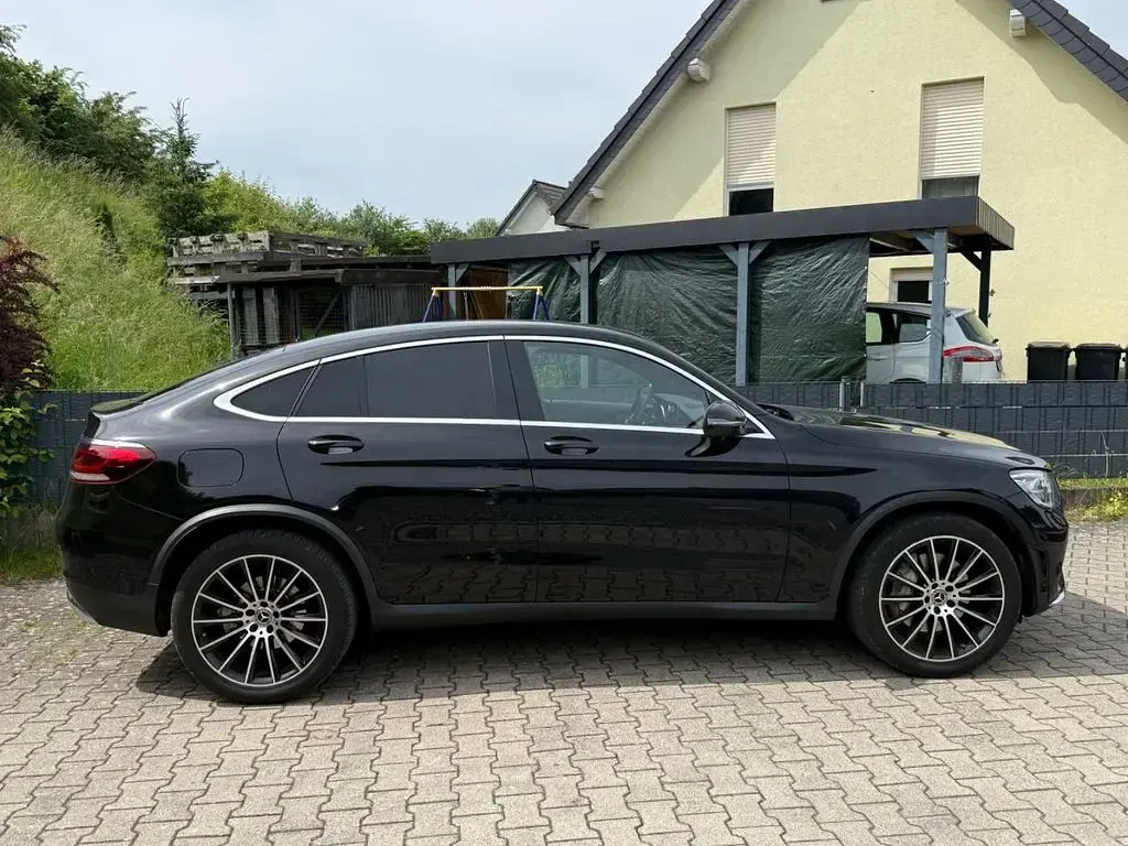 Gebraucht Mercedes GLC200 197 PS (144 kW) 2019 Schwarz SUV