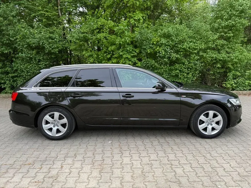 Second-hand Audi A6 Ambiente 204 CP (150 kW) 2013 Negru Break