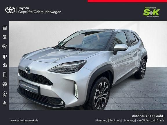 Gebraucht Toyota Yaris Hybrid Connect Style 116 PS (85 kW) 2024 Shimmering silver metallic