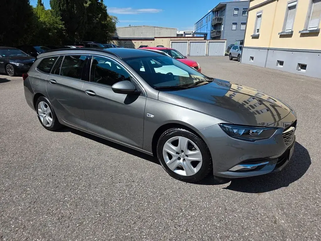 Gebraucht Opel Insignia Edition 140 PS (102 kW) 2018 Grau Kombi