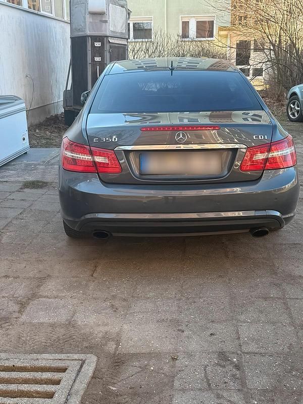 Gebraucht Mercedes E350 235 PS (172 kW) 2010 Grau Limousine