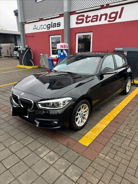 Gebraucht BMW 120 Advantage 190 PS (139 kW) 2018 Schwarz Kleinwagen