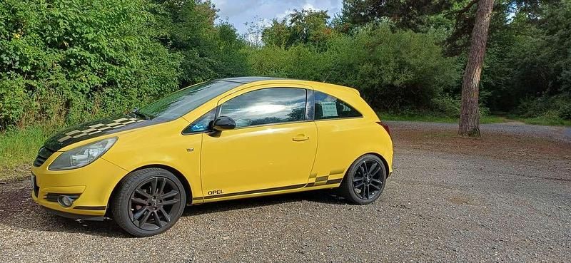 Gebraucht Opel Corsa 101 PS (74 kW) 2010 Gelb Kleinwagen