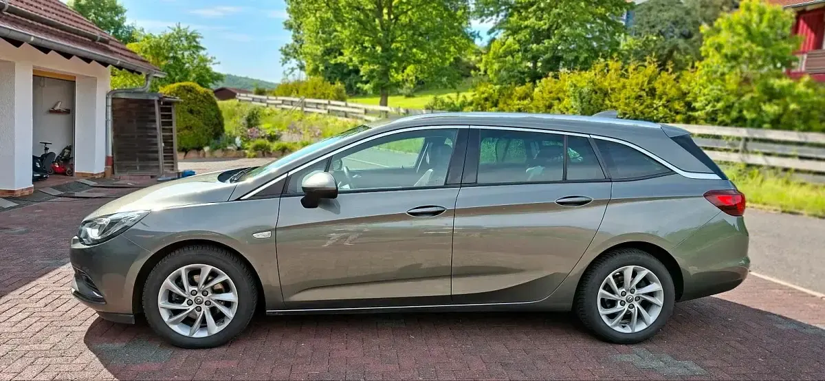Gebraucht Opel Astra 125 PS (91 kW) 2018 Grau Kombi