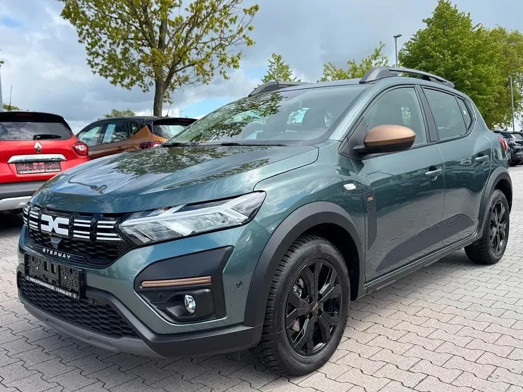 Second-hand Dacia Sandero Extreme 110 CP (80 kW) 2024 Verde SUV