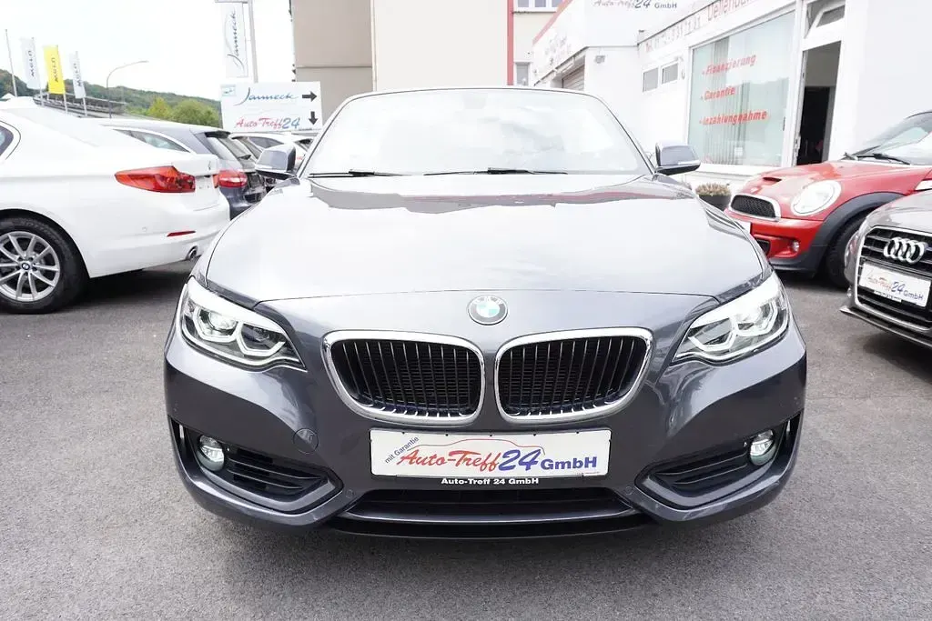 Gebraucht BMW 218 Advantage 136 PS (100 kW) 2018 Grau Cabrio