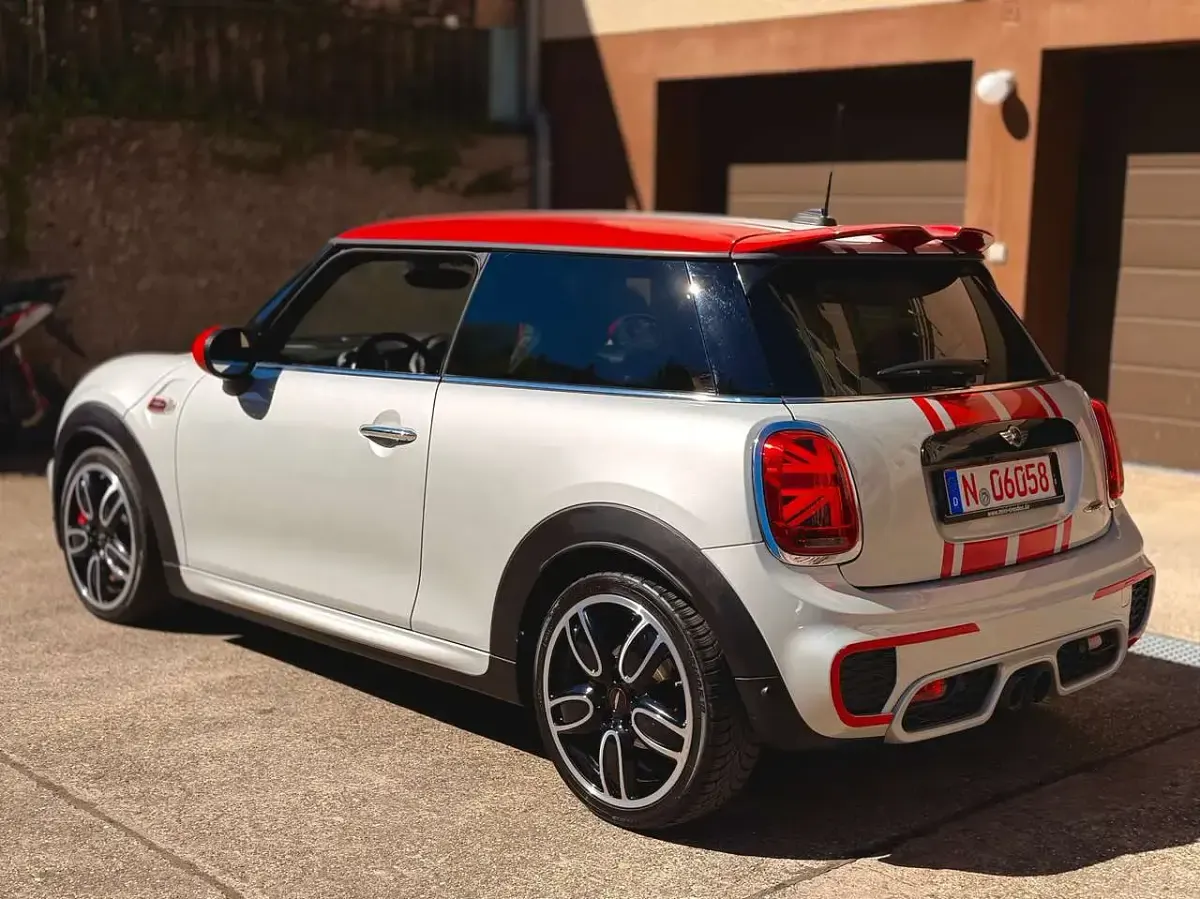 Gebraucht Mini John Cooper Works 231 PS (169 kW) 2017 Silber Kleinwagen