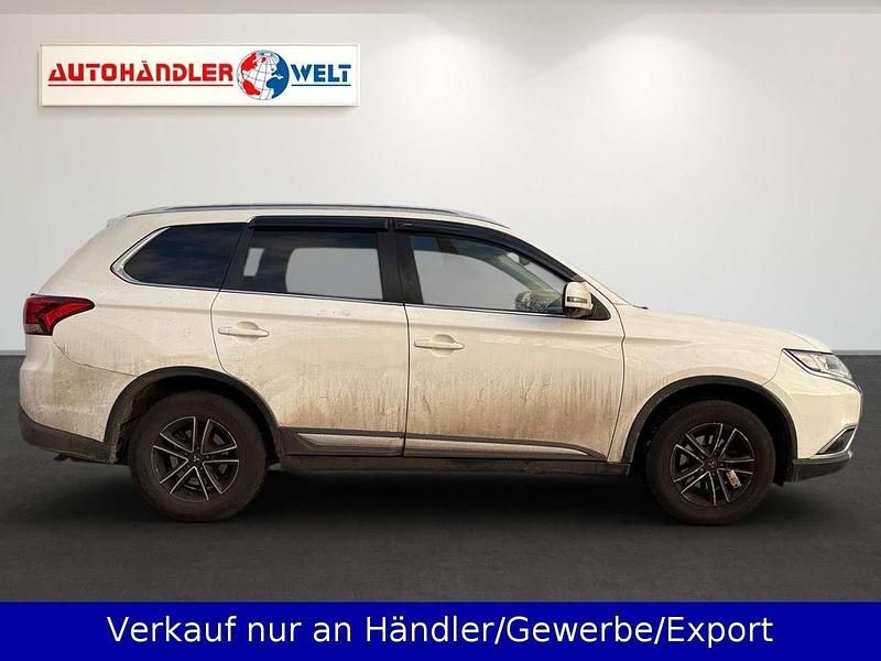 Gebraucht Mitsubishi Outlander 150 PS (110 kW) 2017 Weiß SUV